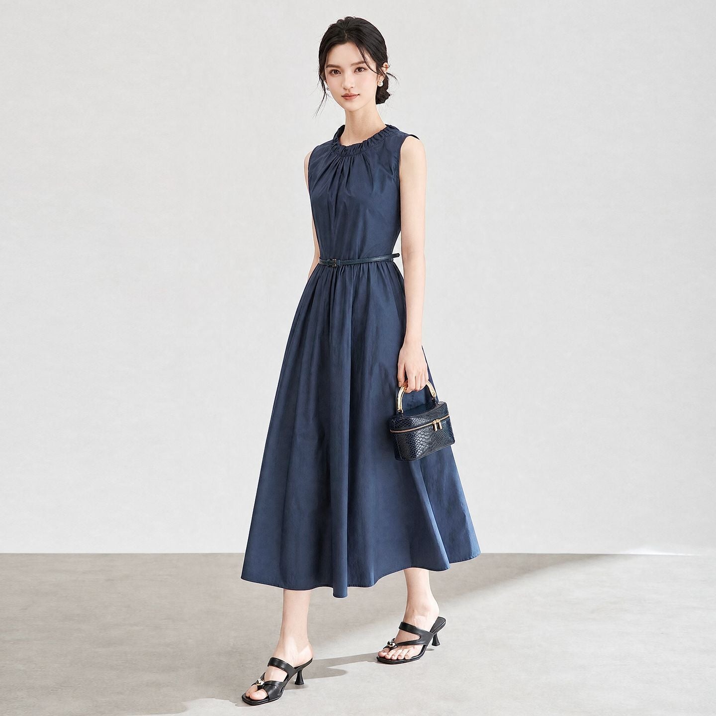 Summer Lightweight Japanese Luxury Denim Vest Dress round Neck Sleeveless Belted Long A-Line Skirt Style Casual Streetwear