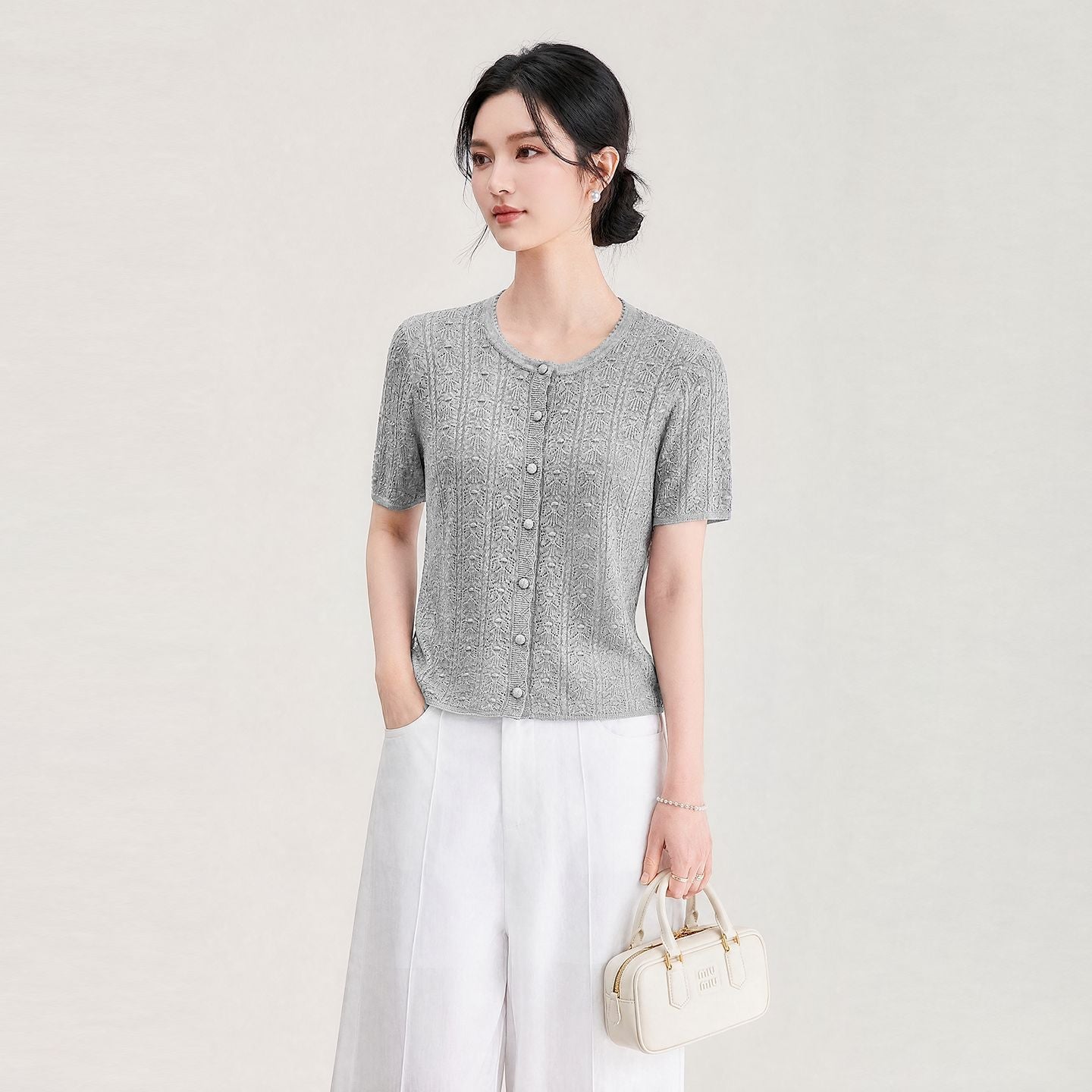 Summer New Women's Fashion Classic Pearl Slimming Short Sleeved Top Knitted Women's Cardigan